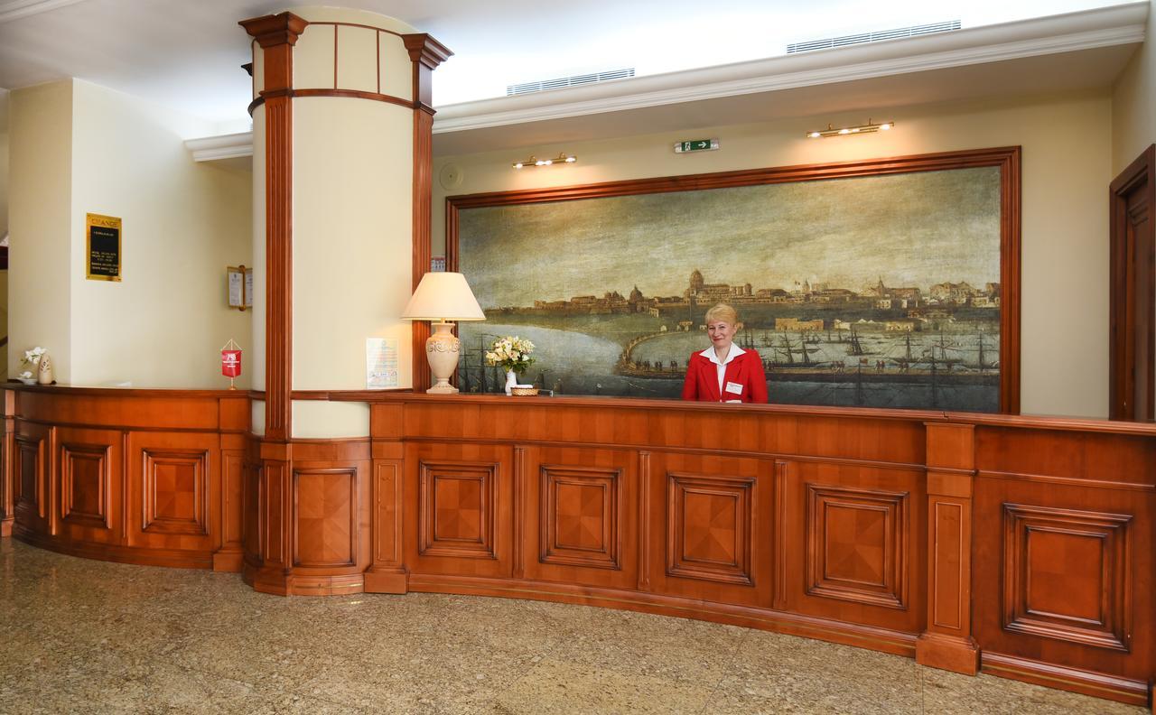Hotel Belvedere Braila Bagian luar foto