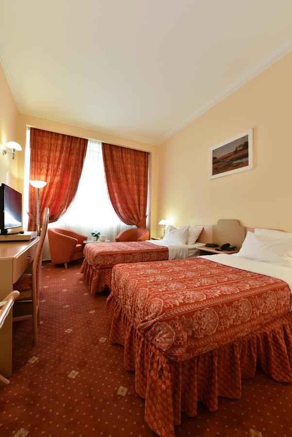 Hotel Belvedere Braila Bagian luar foto
